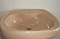 Умывальник 60 см кремов.